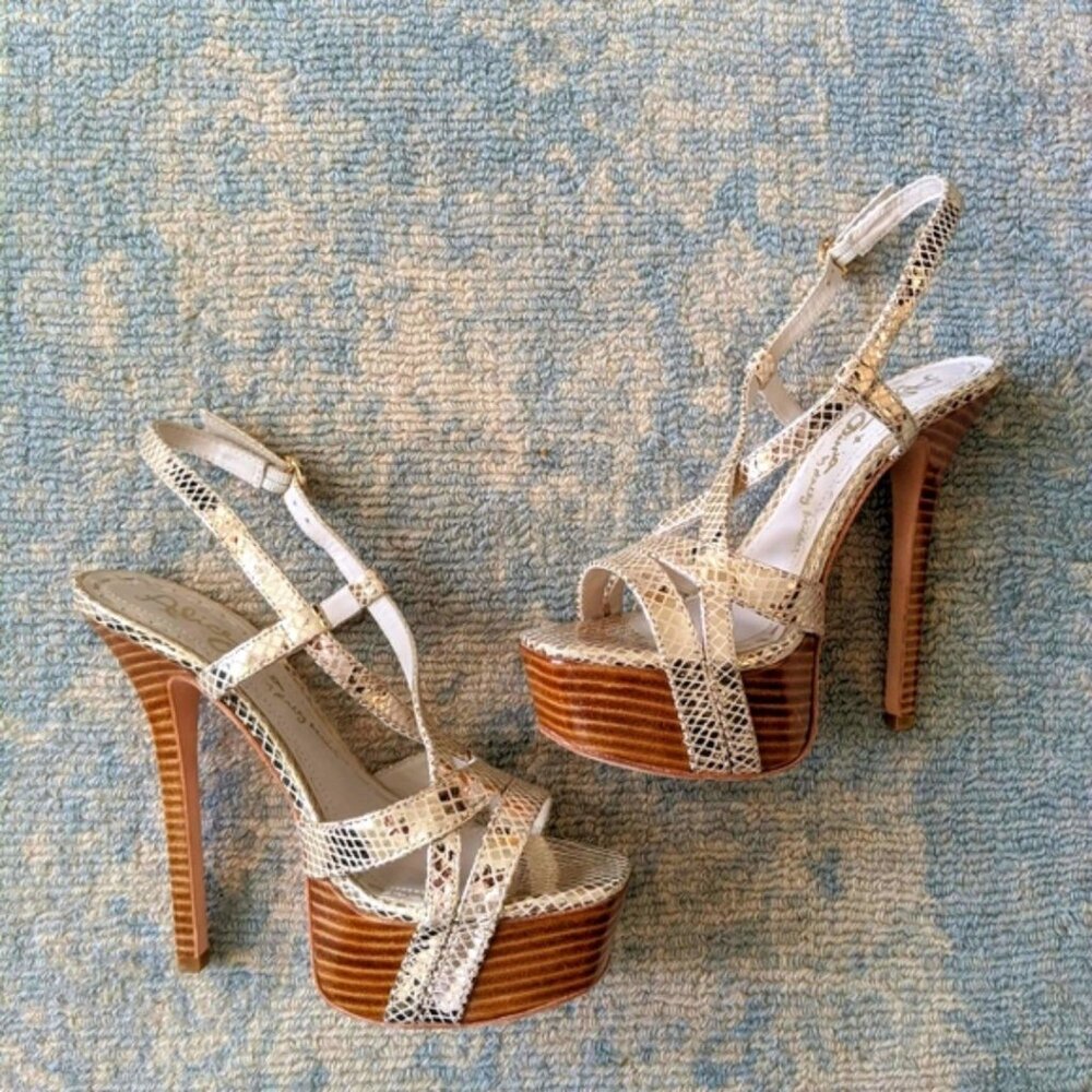 Alice + Olivia Leia Metallic Heels